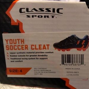 Classic sport brand new soccer cleats size 4